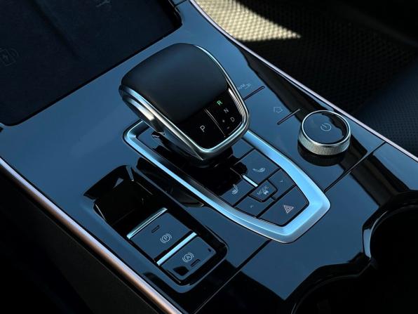 Omoda C5 I с пробегом 2023 года, цена 1 923 300 рублей, 35917 км, внедорожник, Автокод Объявления