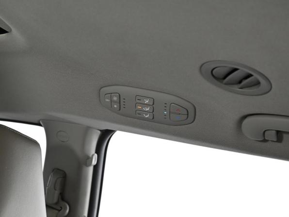Kia Carnival III с пробегом 2016 года, цена 1 949 000 рублей, 228000 км, минивэн, Автокод Объявления