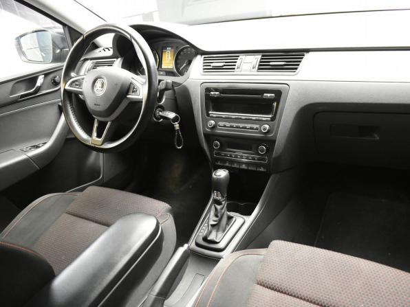 Skoda Rapid I с пробегом 2014 года, цена 1 270 000 рублей, 125389 км, лифтбек, Автокод Объявления