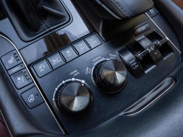 Lexus LX III Рестайлинг 2 с пробегом 2020 года, цена 10 950 000 рублей, 87577 км, внедорожник, Автокод Объявления