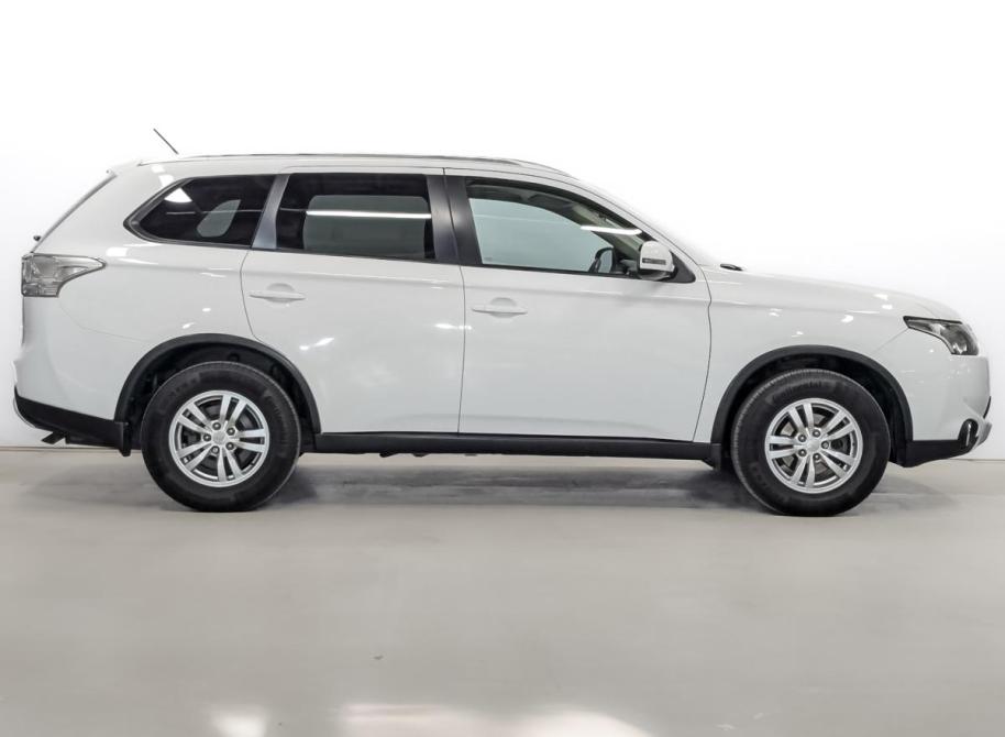 Mitsubishi Outlander III Рестайлинг Санкт-Петербург  - изображение 4