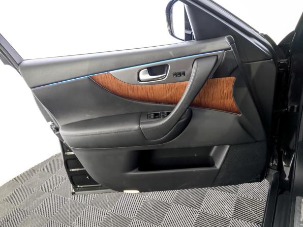 Infiniti QX70 с пробегом 2014 года, цена 2 390 000 рублей, 100310 км, внедорожник, Автокод Объявления