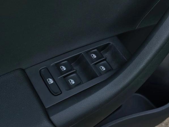Volkswagen Polo VI с пробегом 2021 года, цена 1 070 000 рублей, 167521 км, лифтбек, Автокод Объявления