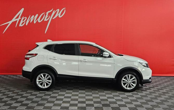 Nissan Qashqai II с пробегом 2018 года, цена 1 569 000 рублей, 122000 км, внедорожник, Автокод Объявления