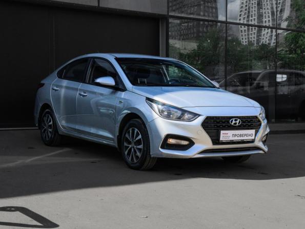 Hyundai Solaris II с пробегом 2017 года, цена 1 328 000 рублей, 99392 км, седан, Автокод Объявления