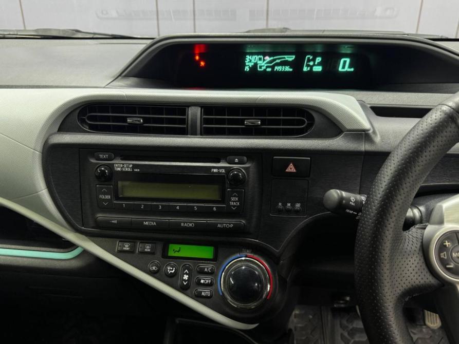 Toyota Aqua I Благовещенск  - изображение 20