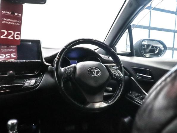 Toyota C-HR I с пробегом 2017 года, цена 1 899 000 рублей, 98527 км, внедорожник, Автокод Объявления