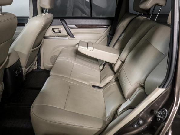 Mitsubishi Pajero IV Рестайлинг 2 с пробегом 2017 года, цена 2 599 000 рублей, 136657 км, внедорожник, Автокод Объявления