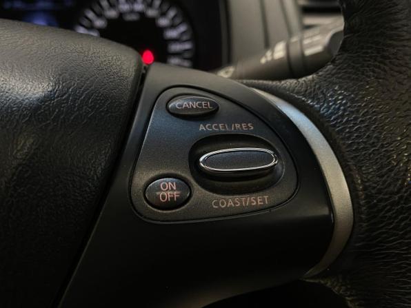 Nissan Pathfinder IV с пробегом 2016 года, цена 1 650 000 рублей, 111335 км, внедорожник, Автокод Объявления