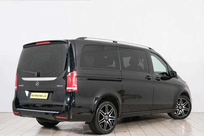 Mercedes-Benz V-Класс III (W447) с пробегом 2018 года, цена 5 099 000 рублей, 120000 км, минивэн, Автокод Объявления