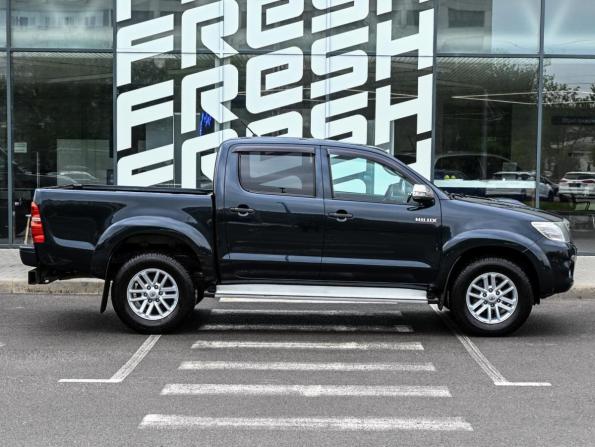 Toyota Hilux VII Рестайлинг с пробегом 2015 года, цена 2 510 000 рублей, 229840 км, offers.body_type.unknown, Автокод Объявления