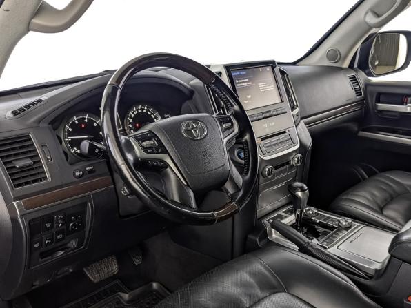 Toyota Land Cruiser 200 Series Рестайлинг 2 с пробегом 2020 года, цена 7 850 000 рублей, 136625 км, внедорожник, Автокод Объявления