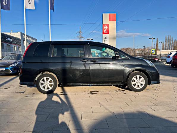 Toyota ISis I с пробегом 2009 года, цена 1 030 000 рублей, 211586 км, минивэн, Автокод Объявления