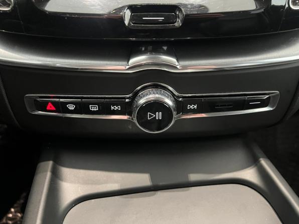 Volvo XC60 II с пробегом 2019 года, цена 3 180 000 рублей, 180001 км, внедорожник, Автокод Объявления