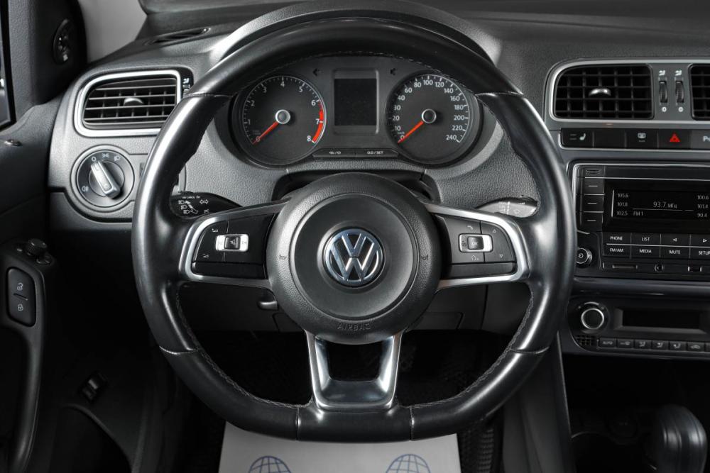 Volkswagen Polo V Рестайлинг Тюмень  - изображение 14