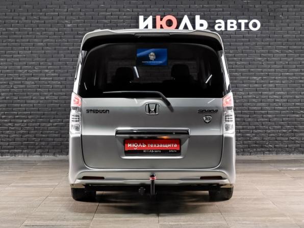 Honda Stepwgn IV с пробегом 2010 года, цена 1 400 000 рублей, 147742 км, минивэн, Автокод Объявления