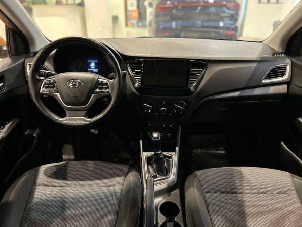 Hyundai Solaris II с пробегом 2017 года, цена 1 199 000 рублей, 97300 км, седан, Автокод Объявления