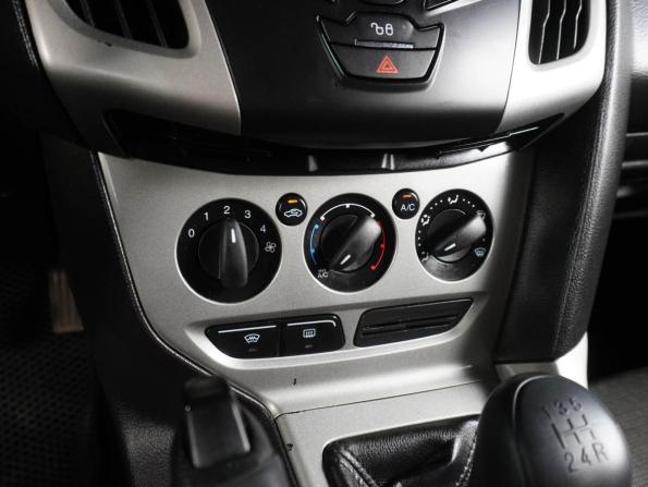 Ford Focus III с пробегом 2013 года, цена 799 000 рублей, 225557 км, универсал, Автокод Объявления