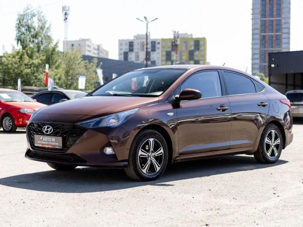 Hyundai Solaris II Рестайлинг с пробегом 2022 года, цена 1 549 000 рублей, 124495 км, седан, Автокод Объявления