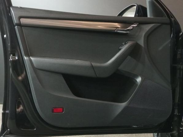 Skoda Octavia III (A7) Рестайлинг с пробегом 2018 года, цена 1 765 000 рублей, 175595 км, лифтбек, Автокод Объявления