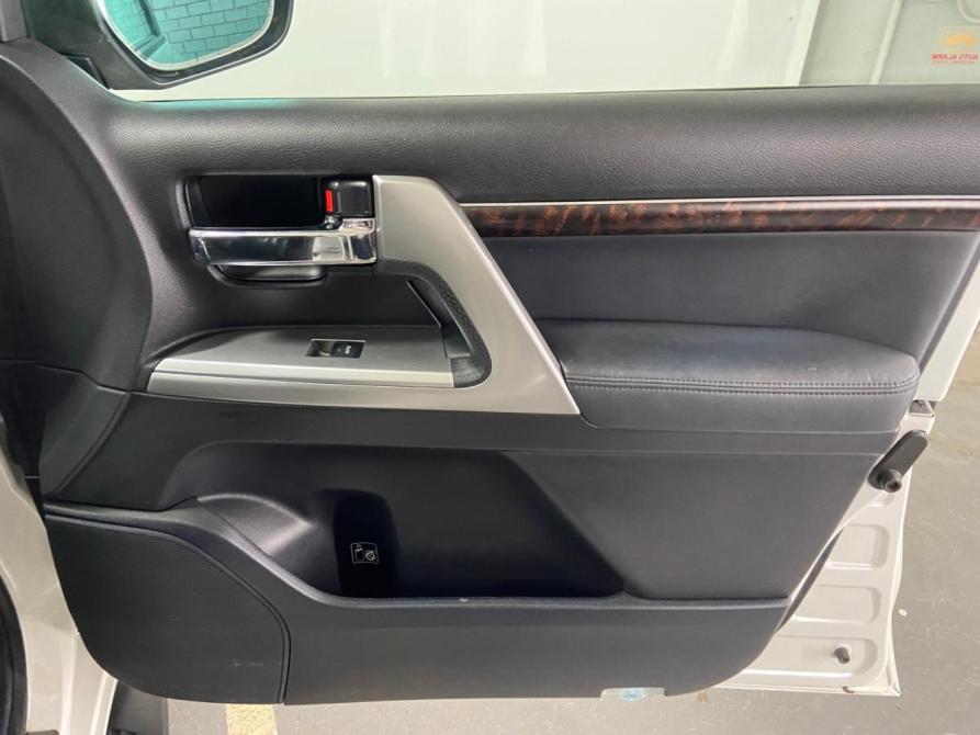 Toyota Land Cruiser 200 Series Рестайлинг 1 Екатеринбург  - изображение 36