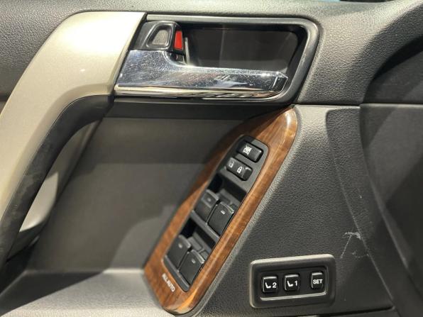 Toyota Land Cruiser Prado 150 Series с пробегом 2013 года, цена 3 200 000 рублей, 192000 км, внедорожник, Автокод Объявления