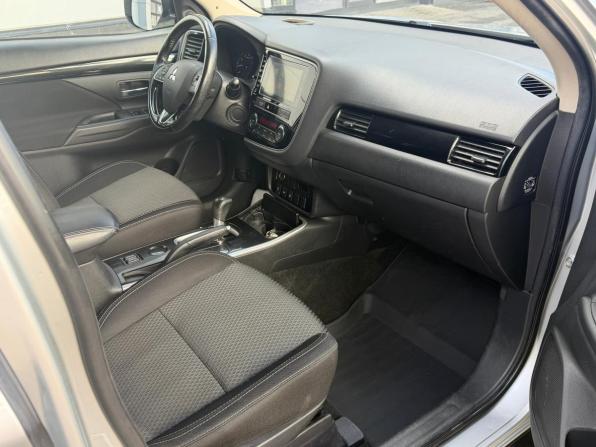 Mitsubishi Outlander III Рестайлинг 2 с пробегом 2018 года, цена 1 799 000 рублей, 109000 км, внедорожник, Автокод Объявления