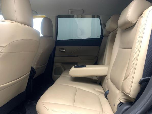 Mitsubishi Outlander III Рестайлинг 3 с пробегом 2019 года, цена 2 159 000 рублей, 176016 км, внедорожник, Автокод Объявления