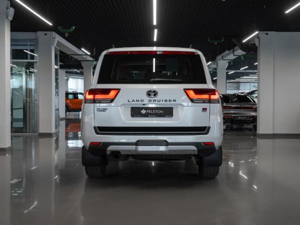 Toyota Land Cruiser 300 Series с пробегом 2024 года, цена 14 000 000 рублей, 24 км, внедорожник, Автокод Объявления