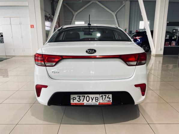 Kia Rio IV с пробегом 2018 года, цена 1 300 000 рублей, 121000 км, седан, Автокод Объявления