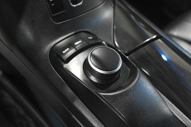 Lexus RX III с пробегом 2011 года, цена 2 199 000 рублей, 300000 км, внедорожник, Автокод Объявления