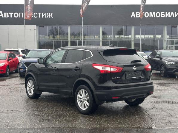 Nissan Qashqai II с пробегом 2018 года, цена 1 619 000 рублей, 144279 км, внедорожник, Автокод Объявления