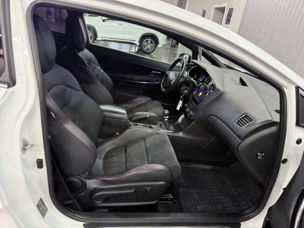 Kia Ceed GT I с пробегом 2014 года, цена 1 227 000 рублей, 193000 км, хэтчбек, Автокод Объявления
