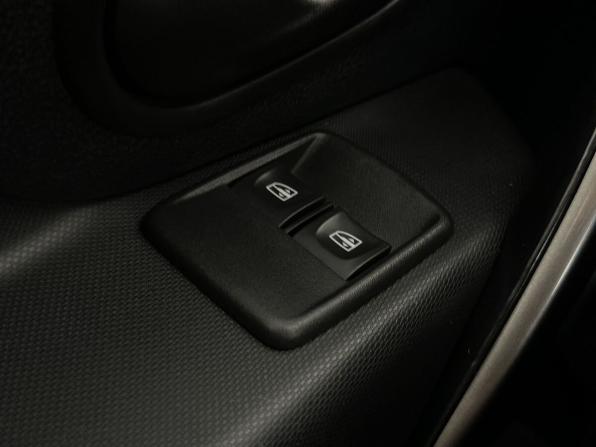 Renault Sandero II с пробегом 2018 года, цена 1 229 900 рублей, 57904 км, хэтчбек, Автокод Объявления