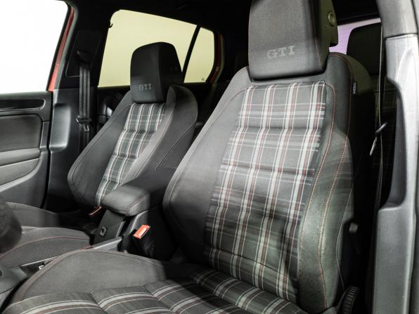 Volkswagen Golf GTI VI с пробегом 2012 года, цена 1 039 585 рублей, 302800 км, хэтчбек, Автокод Объявления