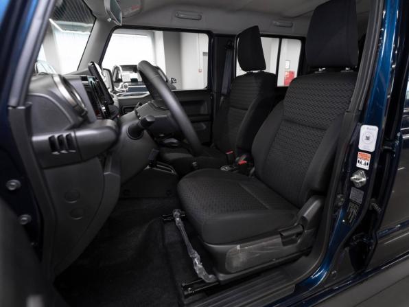 Suzuki Jimny IV с пробегом 2025 года, цена 4 500 000 рублей, 74 км, внедорожник, Автокод Объявления