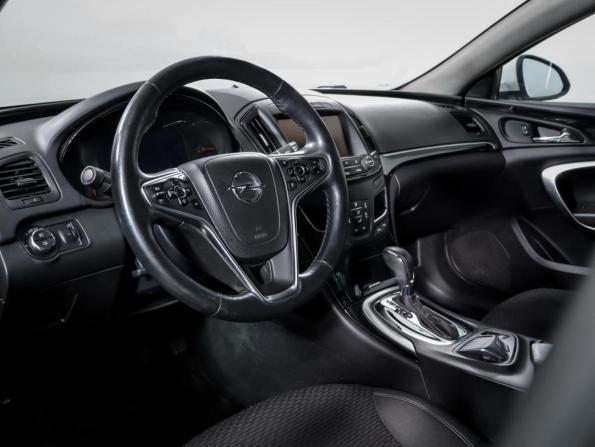 Opel Insignia I Рестайлинг с пробегом 2015 года, цена 1 420 150 рублей, 212093 км, универсал, Автокод Объявления
