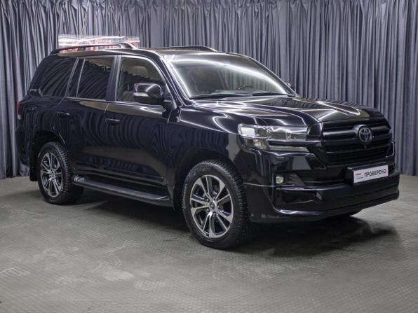 Toyota Land Cruiser 200 Series Рестайлинг 2 с пробегом 2020 года, цена 10 149 000 рублей, 60757 км, внедорожник, Автокод Объявления