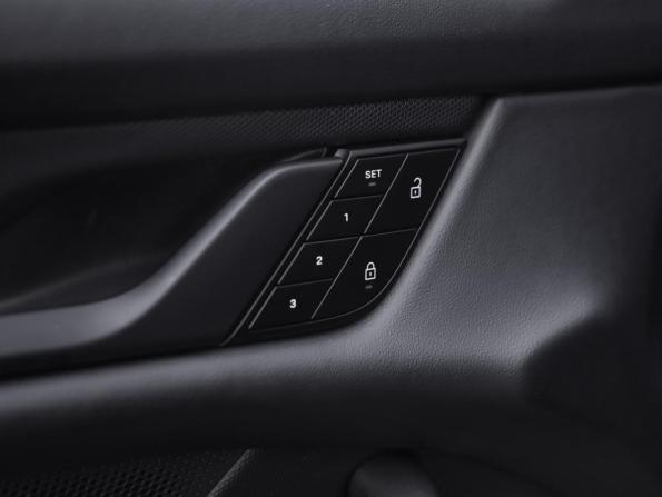 Porsche Taycan I с пробегом 2022 года, цена 8 811 000 рублей, 28303 км, универсал, Автокод Объявления