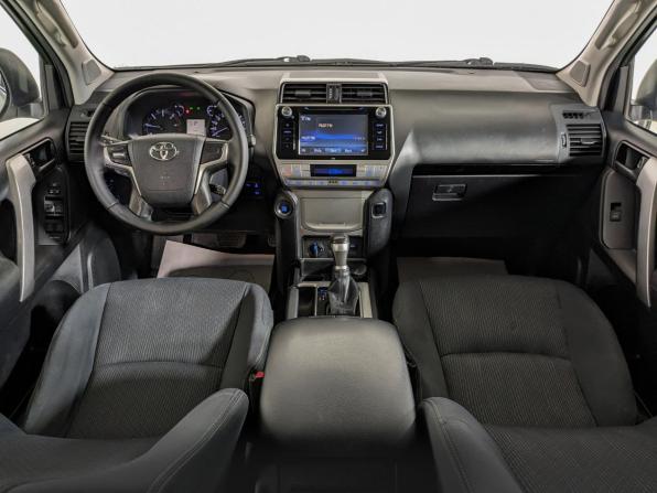 Toyota Land Cruiser Prado 150 Series Рестайлинг 2 с пробегом 2018 года, цена 3 909 500 рублей, 312000 км, внедорожник, Автокод Объявления