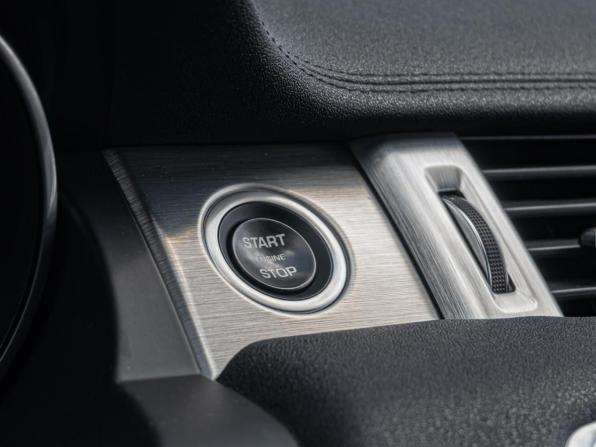 Land Rover Range Rover Evoque I Рестайлинг с пробегом 2017 года, цена 2 498 000 рублей, 75393 км, внедорожник, Автокод Объявления