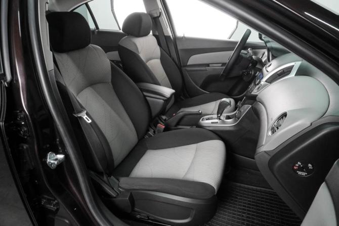 Chevrolet Cruze I Рестайлинг с пробегом 2014 года, цена 1 069 000 рублей, 110952 км, седан, Автокод Объявления