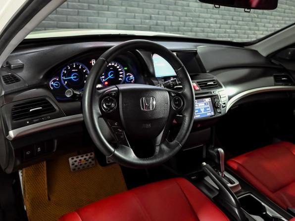 Honda Crosstour I Рестайлинг с пробегом 2013 года, цена 1 850 000 рублей, 48565 км, внедорожник, Автокод Объявления