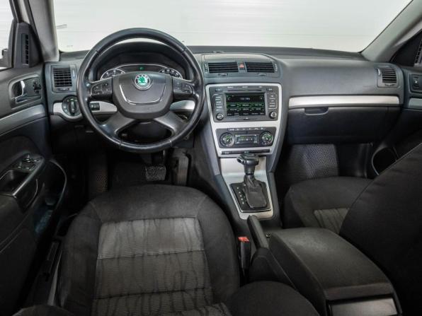Skoda Octavia II (A5) Рестайлинг с пробегом 2011 года, цена 835 000 рублей, 248354 км, лифтбек, Автокод Объявления