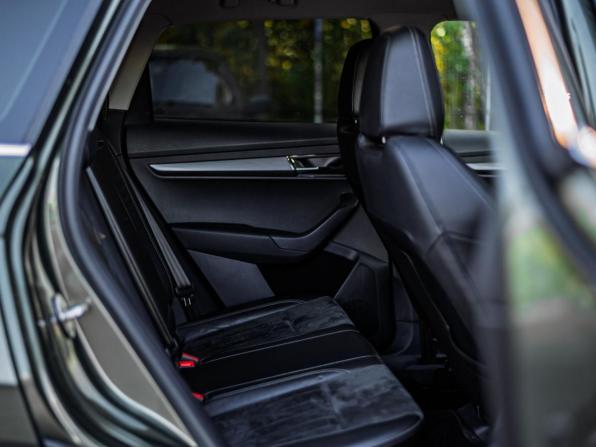 Skoda Karoq I с пробегом 2020 года, цена 1 870 000 рублей, 122516 км, внедорожник, Автокод Объявления