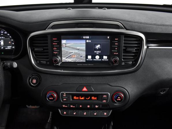 Kia Sorento III Prime Рестайлинг с пробегом 2018 года, цена 2 139 000 рублей, 232768 км, внедорожник, Автокод Объявления