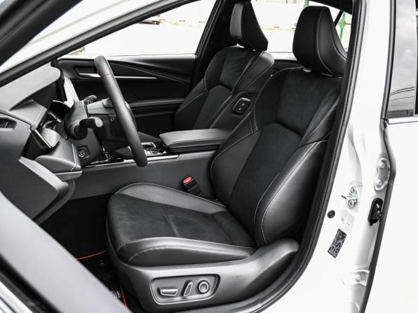 Toyota Camry IX (XV80) China Market с пробегом 2026 года, цена 4 699 000 рублей, 22 км, седан, Автокод Объявления