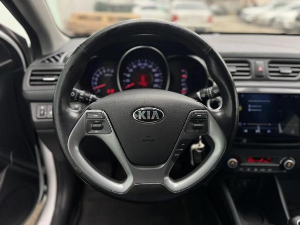 Kia Rio III Рестайлинг с пробегом 2017 года, цена 1 079 000 рублей, 106000 км, седан, Автокод Объявления
