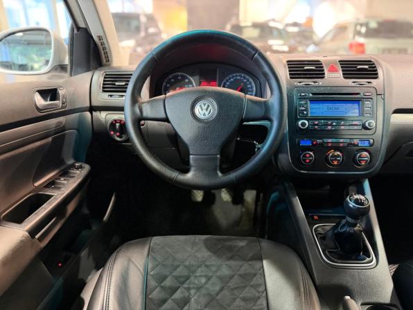 Volkswagen Jetta V с пробегом 2006 года, цена 490 000 рублей, 266066 км, седан, Автокод Объявления
