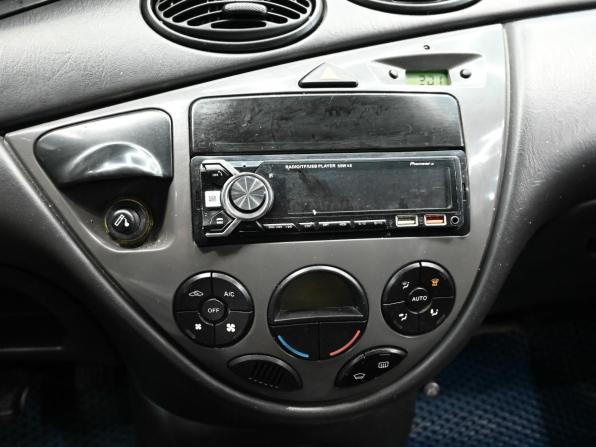 Ford Focus I Рестайлинг с пробегом 2004 года, цена 220 000 рублей, 525481 км, универсал, Автокод Объявления